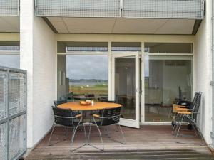 Apartment Geert - 25m from the sea by Interhome