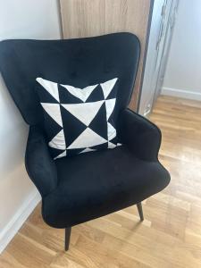 Spacious 4-Bedrooms Corporate Flat - Prime Location