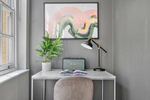 Midnight at Bateman - Soho - by Frankie Says