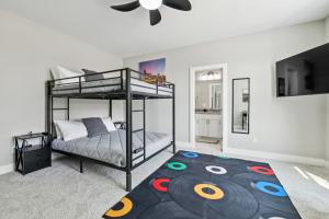 Friends in Skyline Places Luxurious Brand New Build, Great for Groups, 10 min to Downtown Nash