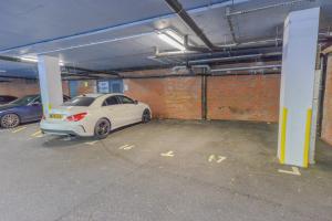 Large Luxury Studio Apartment