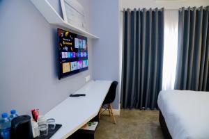 Greenwood Manor Hotel