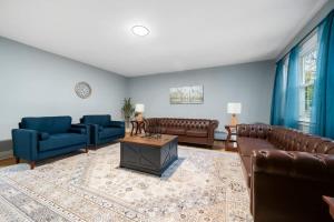 Spacious 3BR Apt Near MetroNorth