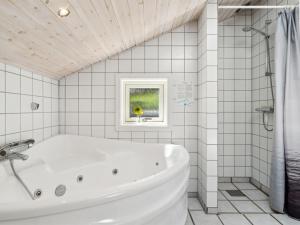 Holiday Home Nea - 600m from the sea by Interhome