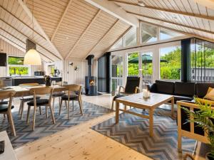 Holiday Home Siggi - 800m from the sea by Interhome