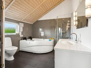 Holiday Home Siggi - 800m from the sea by Interhome