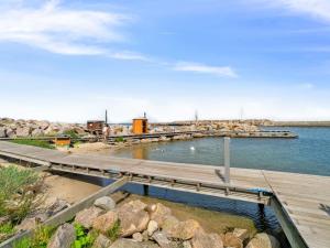 Apartment Sverkel - 100m from the sea by Interhome