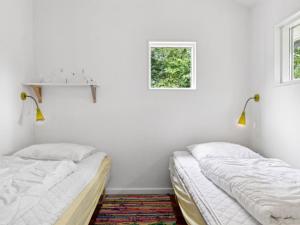 Holiday Home Ivar - 150m from the sea by Interhome