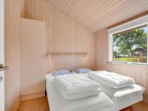 Holiday Home Vincent - 25m from the sea by Interhome