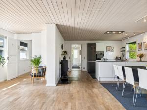Holiday Home Danja - 1-7km from the sea by Interhome