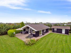 Holiday Home Eljena - 700m from the sea by Interhome