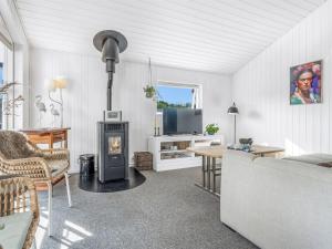 Holiday Home Ion - 250m from the sea by Interhome