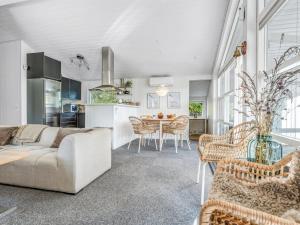 Holiday Home Ion - 250m from the sea by Interhome