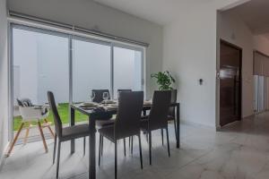 Malibu Residential 3BD - Lia