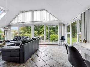 Holiday Home Frida - 125m from the sea by Interhome