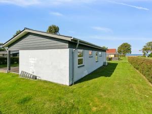 Holiday Home Todor - 150m from the sea by Interhome