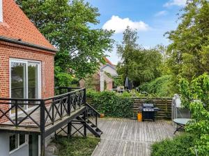 Apartment Anetta - 300m from the sea by Interhome