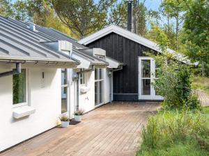 Holiday Home Reinfried - 250m from the sea by Interhome