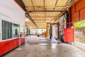 Room 1 Homestay Near BTS Bangwa & Train Muaythai