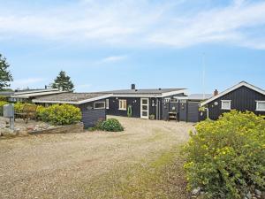 Holiday Home Yngvy - 500m from the sea by Interhome