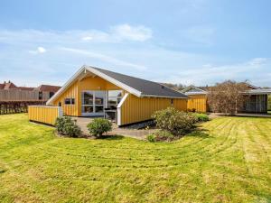 Holiday Home Halla - 250m from the sea by Interhome