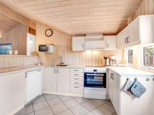 Holiday Home Ayna - 50m from the sea by Interhome