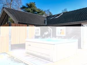 Holiday Home Mando - 600m from the sea by Interhome