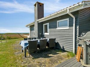 Holiday Home Hening - 50m from the sea by Interhome