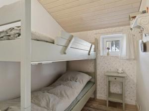 Holiday Home Hening - 50m from the sea by Interhome
