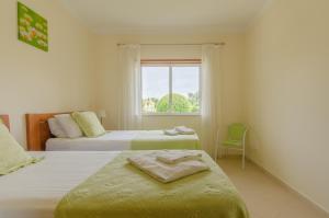 Ground floor 2 Bed Apt with private Garden on Oasis Parque AT38