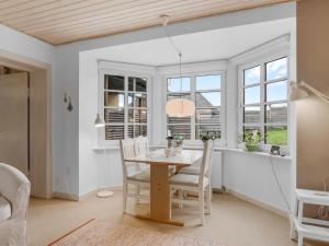 Apartment Maelle - 150m from the sea by Interhome