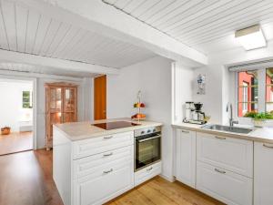 Holiday Home Krischan - 1-6km from the sea by Interhome