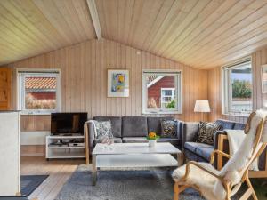 Holiday Home Bjarni - 175m from the sea by Interhome