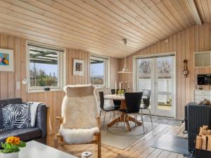 Holiday Home Bjarni - 175m from the sea by Interhome