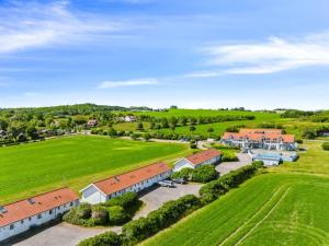 Apartment Sandrine - 400m from the sea by Interhome