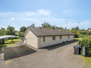 Holiday Home Laulu - 200m from the sea by Interhome