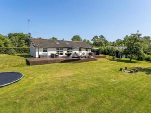 Holiday Home Laulu - 200m from the sea by Interhome