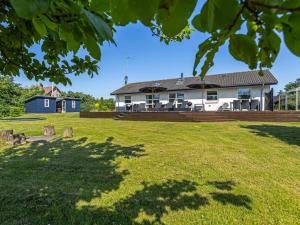 Holiday Home Laulu - 200m from the sea by Interhome