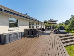 Holiday Home Laulu - 200m from the sea by Interhome