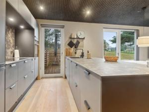 Holiday Home Willi - 600m from the sea by Interhome