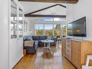 Holiday Home Jalina - 500m from the sea by Interhome