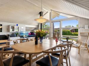 Holiday Home Gunwald - 230m from the sea by Interhome
