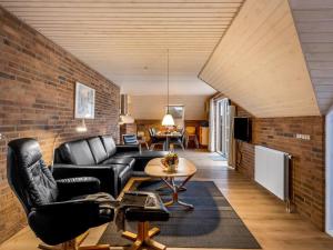 Holiday Home Hunved - from the sea by Interhome