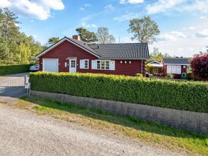 Holiday Home Ingert - 1km from the sea by Interhome