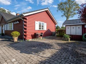 Holiday Home Ingert - 1km from the sea by Interhome