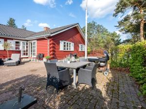 Holiday Home Ingert - 1km from the sea by Interhome