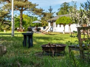 Holiday Home Gunnild - from the sea by Interhome