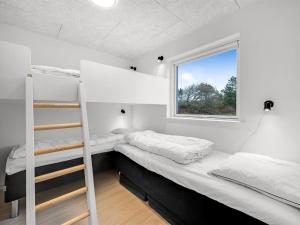 Holiday Home Elisaveta - 400m to the fjord by Interhome