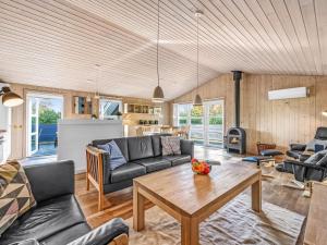 Holiday Home Efka - 600m to the fjord by Interhome
