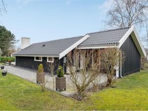 Holiday Home Frithlef - 1-3km from the sea by Interhome